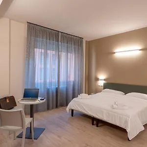 https://astoria-comfort-rooms.emilia-romagnahotels.net